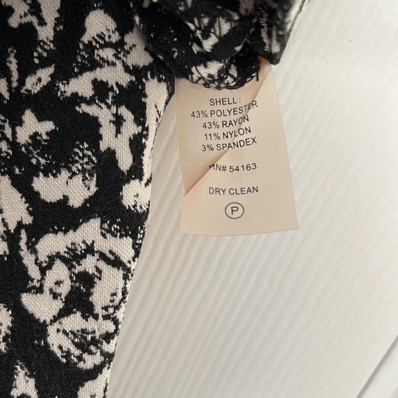 Calvin Klein Size 2 black/cream floral print dress - Picture 5 of 8